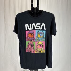 Nasa Shirt Men's Large Black Logo Astronaut Graphic Tee Short Sleeve PreOwned